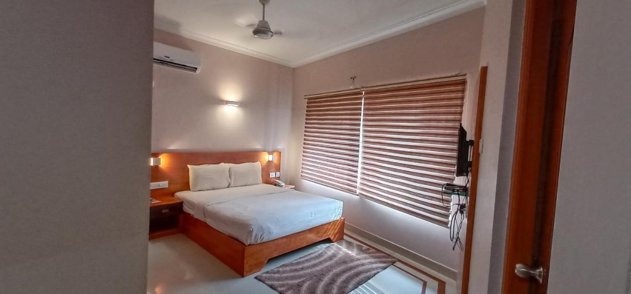 Devanganam Residency Guruvāyūr Exterior foto