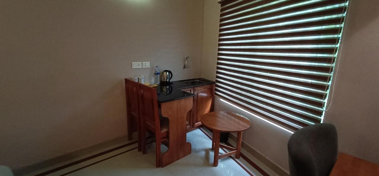 Devanganam Residency Guruvāyūr Exterior foto